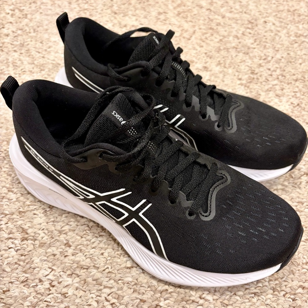 ASICS Women’s Gel-Excite 10